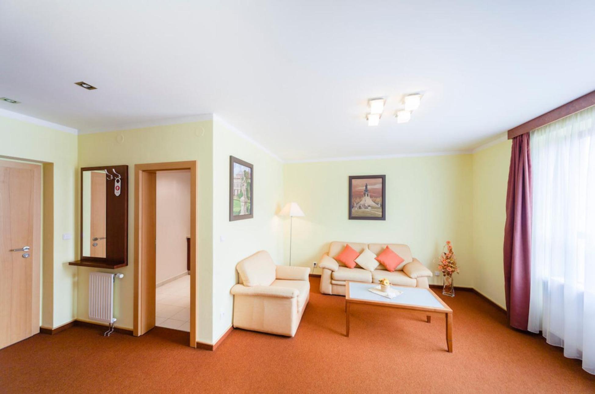 Golf Hotel Austerlitz Exterior foto