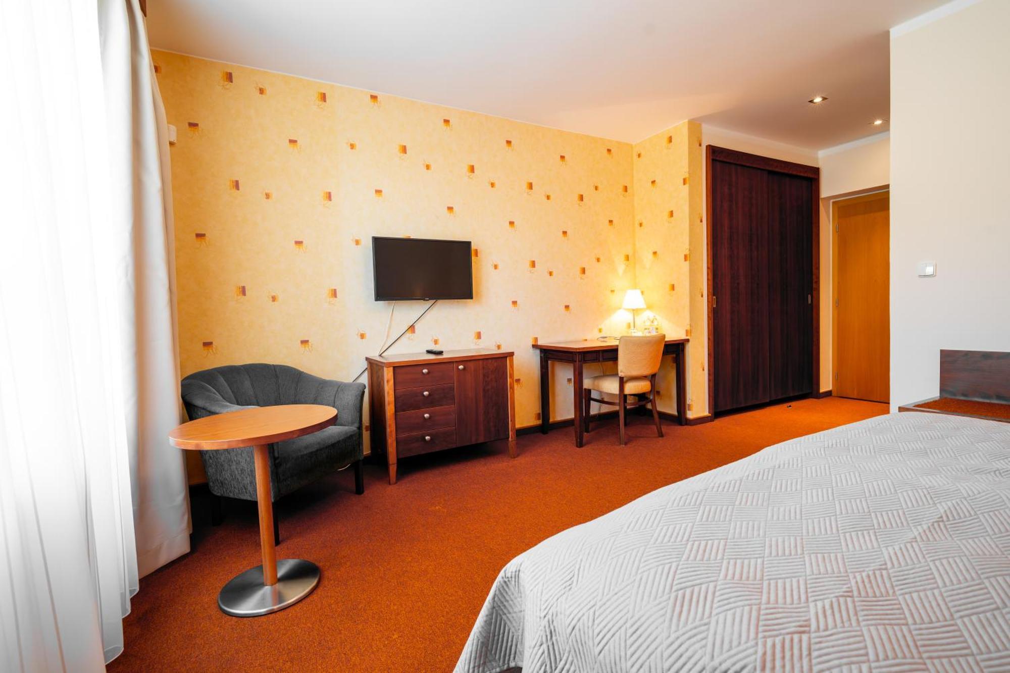 Golf Hotel Austerlitz Exterior foto